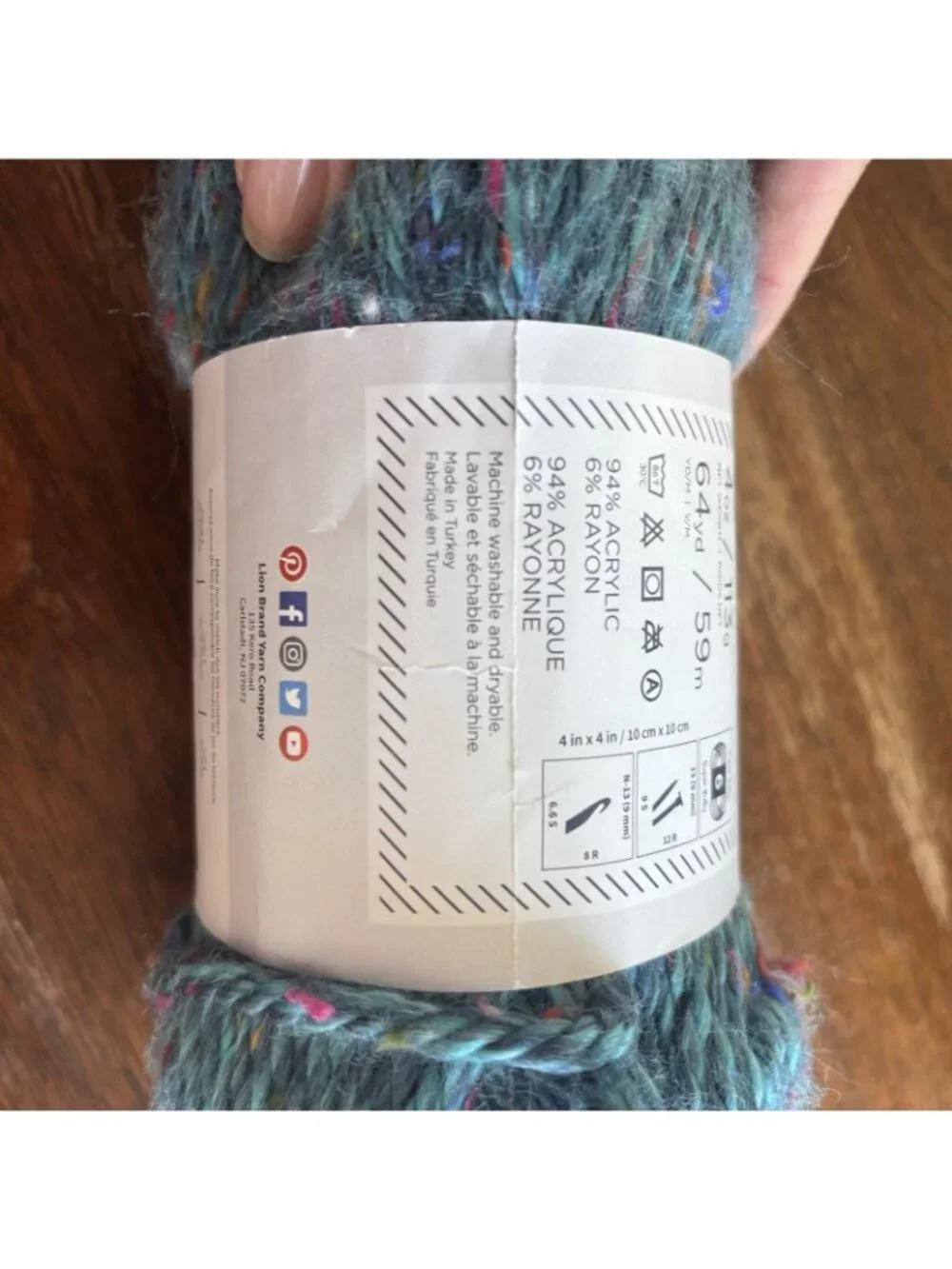Lion Brand Hometown Yarn 4 Oz Key Largo Tweed 64 Yds Bulky 6 Blue Variegated